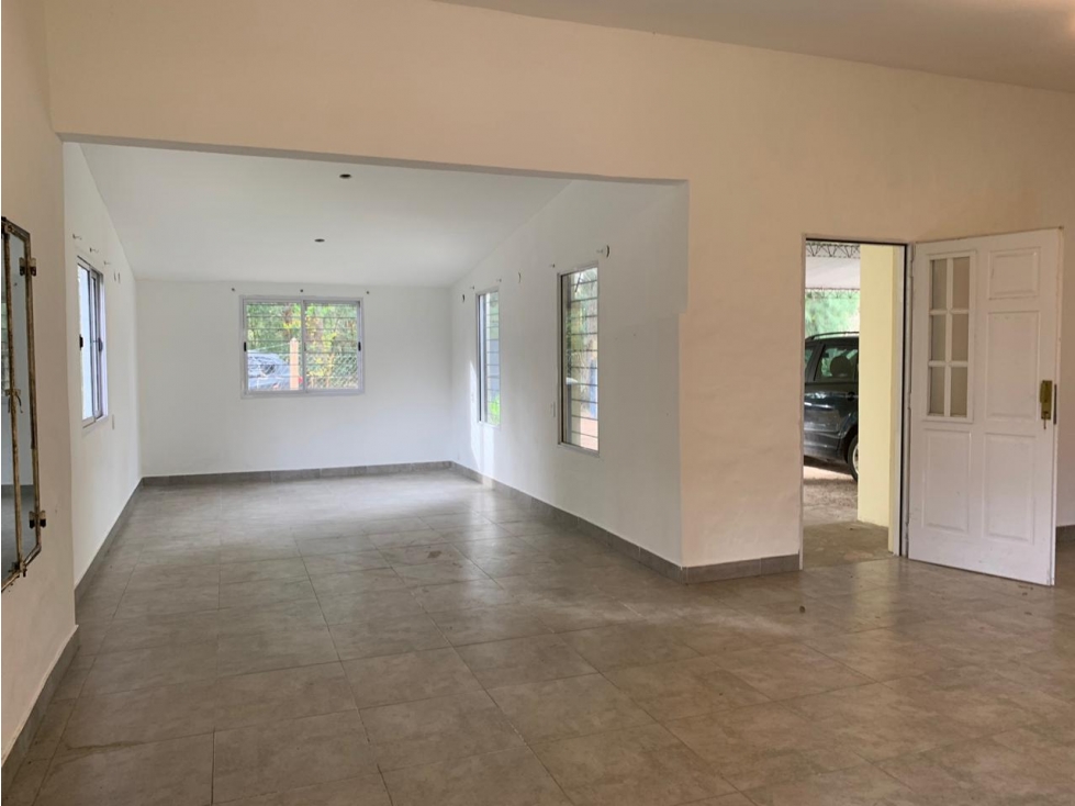 Venta Casa Quinta en Las Casuarinas. Calle 268 esq 247 - 4
