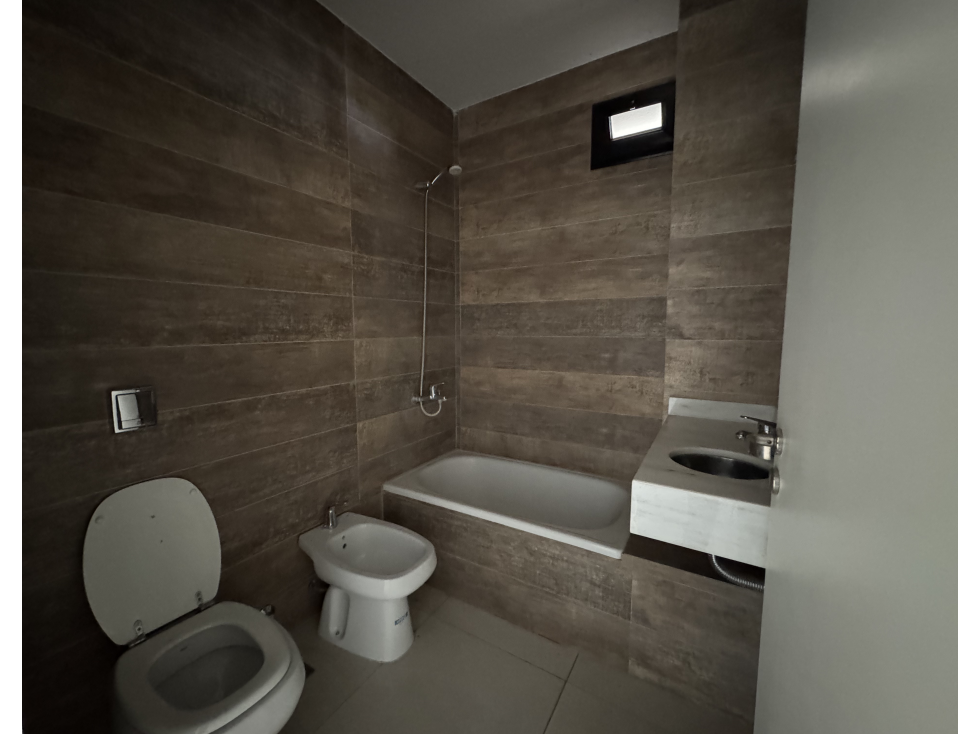 *VENTA* DEPARTAMENTO 2 AMBIENTES CENTRICO P/B - 5