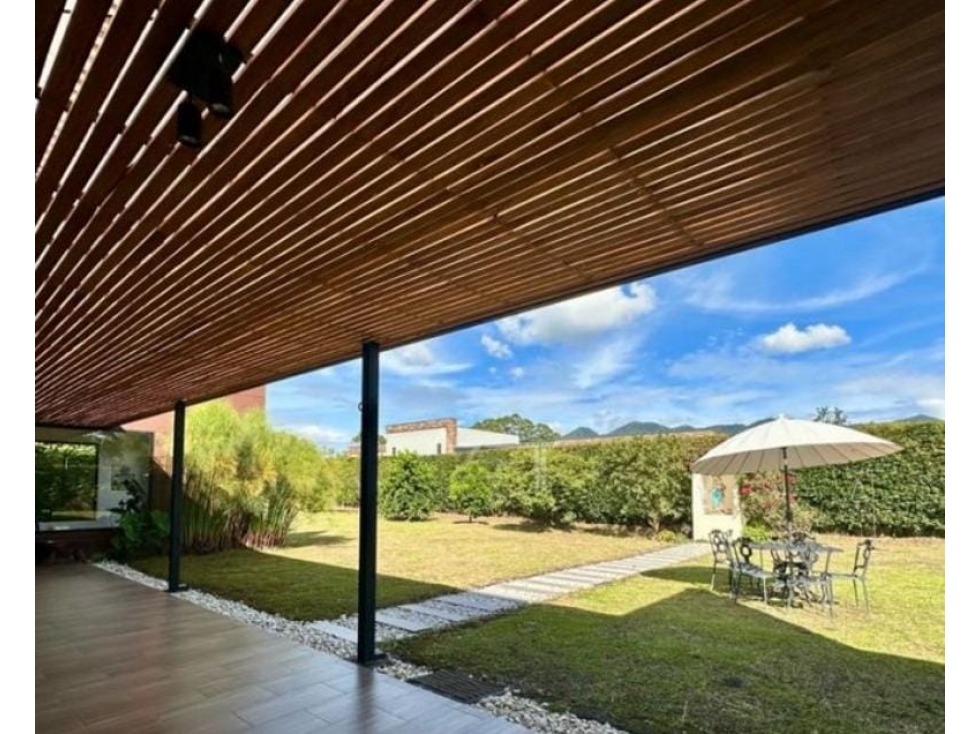 Casa Campestre vía San Antonio - La Ceja