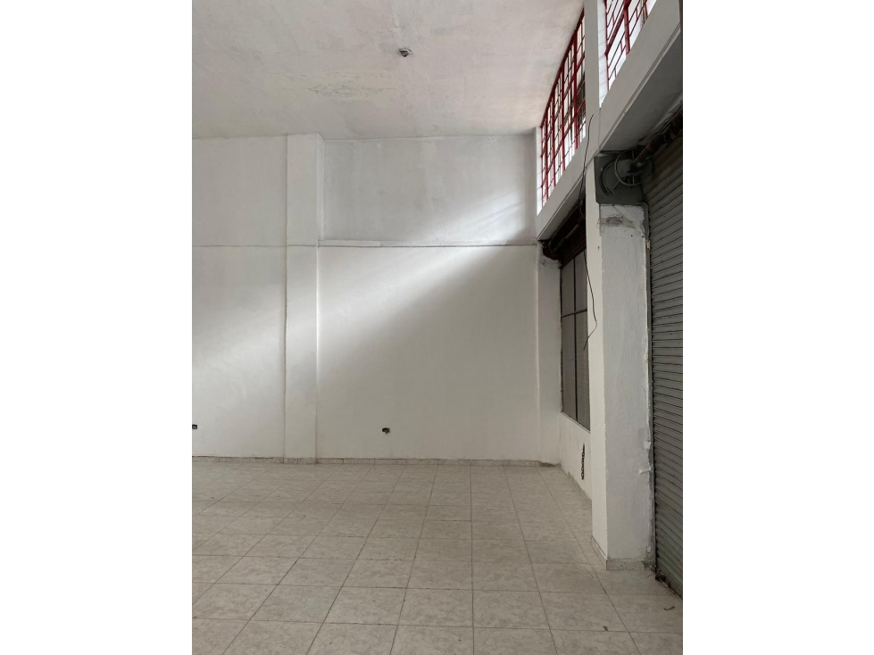 Venta Local Uso de Suelo Comercial y/o Residencial - 5