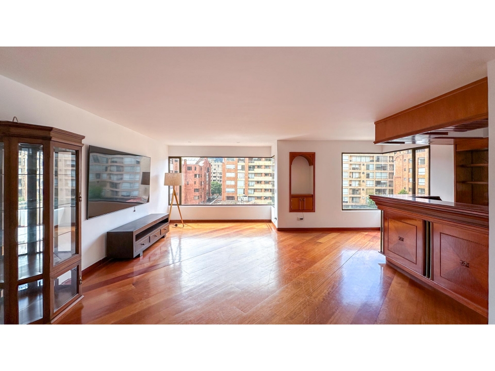 Espacio y ubicación ideal en La Carolina | 163 m²
