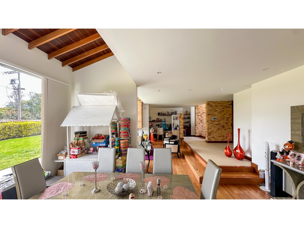 Casa en Cajicá | 345 m², 4 hab y espacios amplios - 2