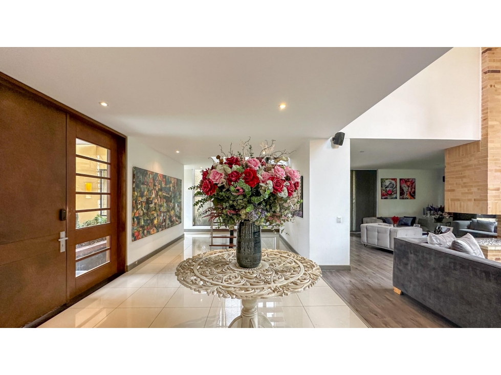 Casa en Kalamary, Chía | Espacio, jardín y privacidad — foto 3