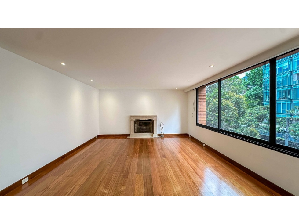 Apartamento en La Cabrera | 258 m² y vista ciudad + verde (AM)