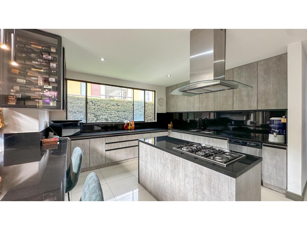 Casa en Kalamary, Chía | Espacio, jardín y privacidad — foto 4
