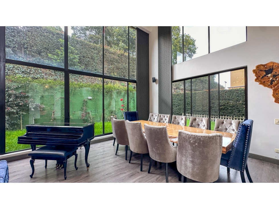 Casa en Kalamary, Chía | Espacio, jardín y privacidad — foto 2