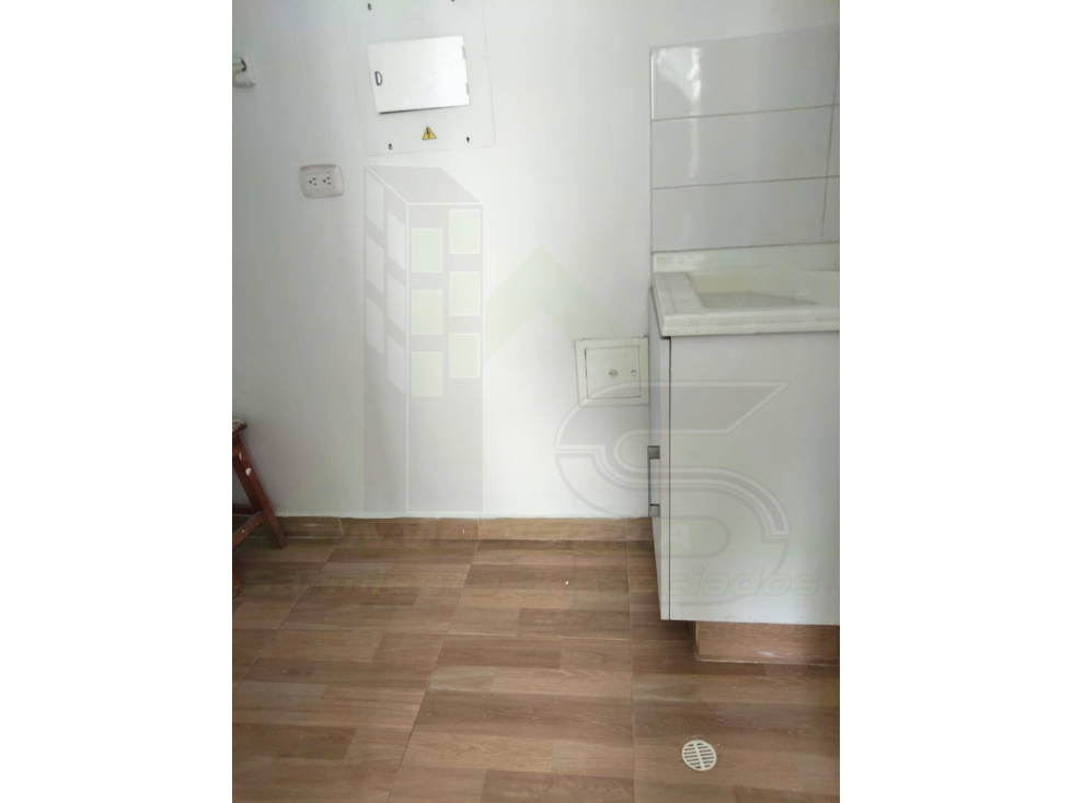 HERMOSO APARTAMENTO EN ARRIENDO