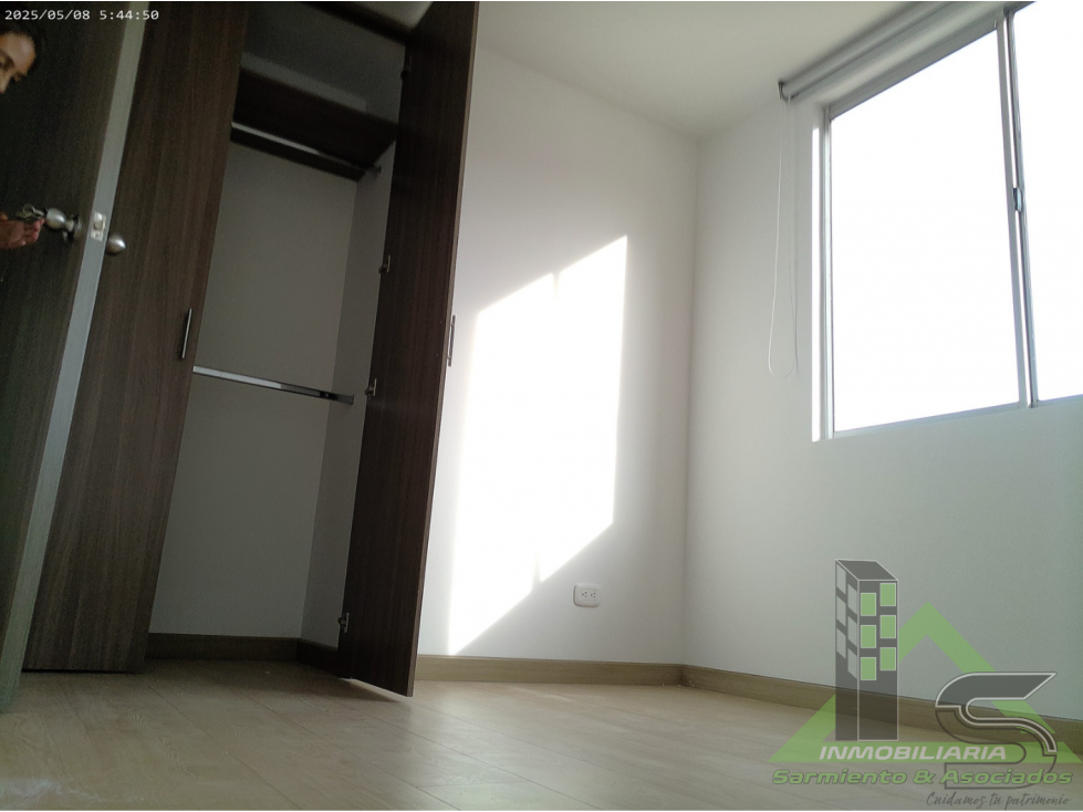 APTO EN ARRIENDO CONJUNTO VERDE ALTO
