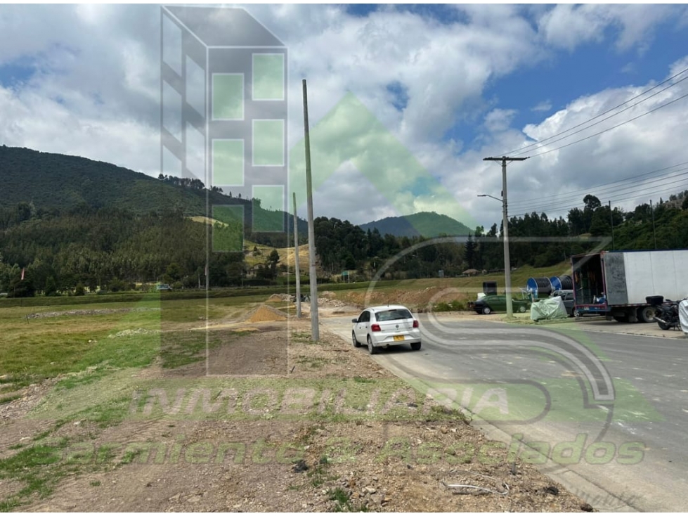 PRESTIGIOSO LOTE EN VENTA - 2