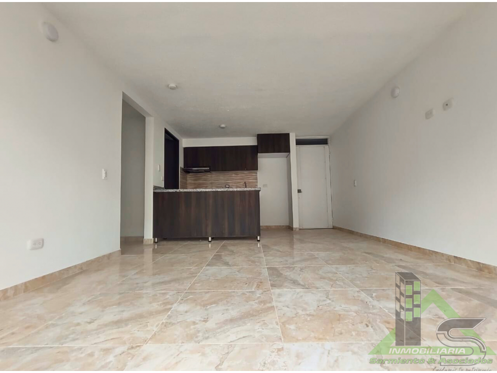 Apartamento en arriendo San Lucas — foto 3