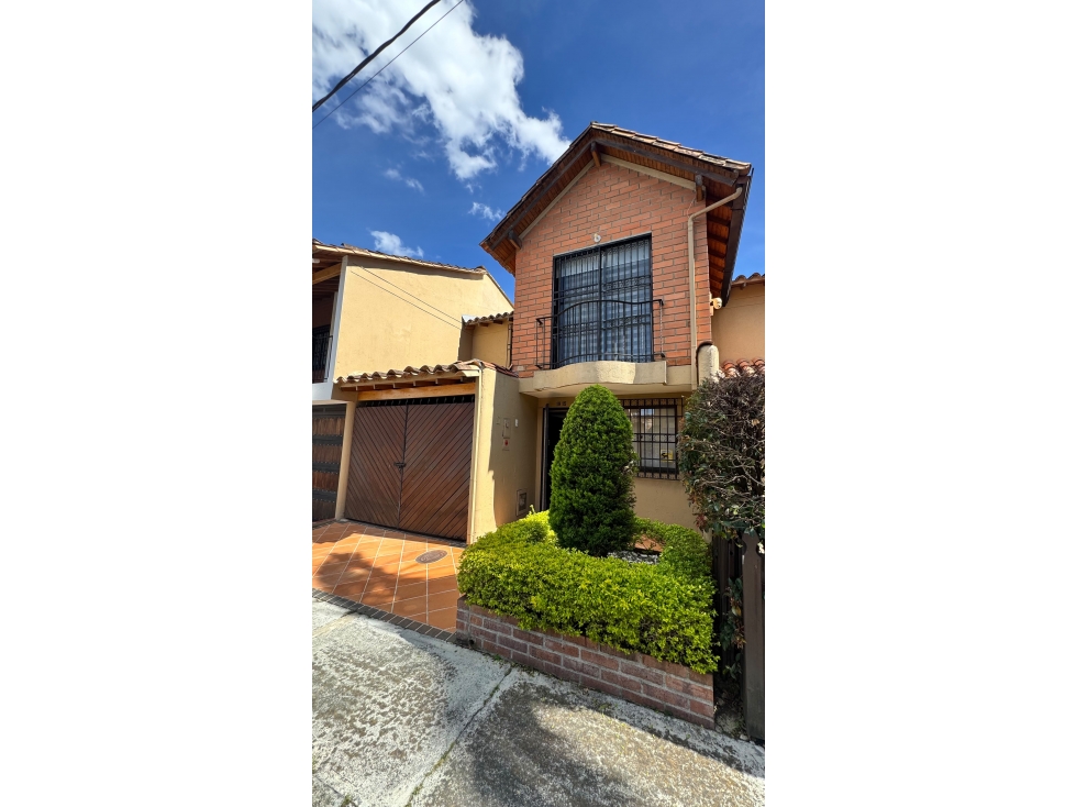 SE VENDE CASA SAN ANTONIO PEREIRA CERCA AL PARQUE*
