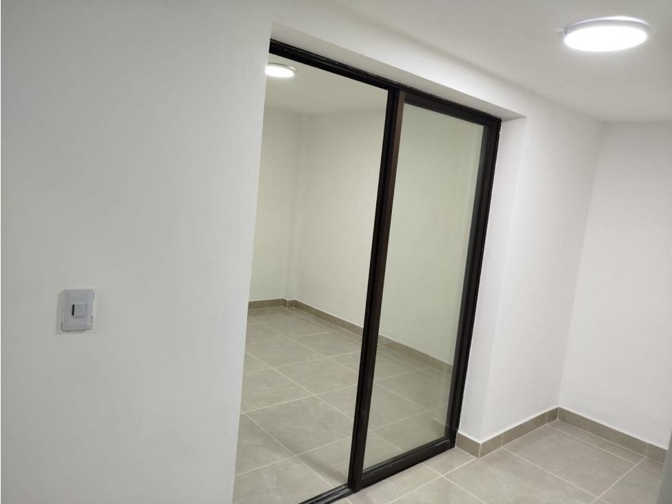 Venta Apartamento Remodelado de 173 m² en Laureles - La Castellana — foto 5