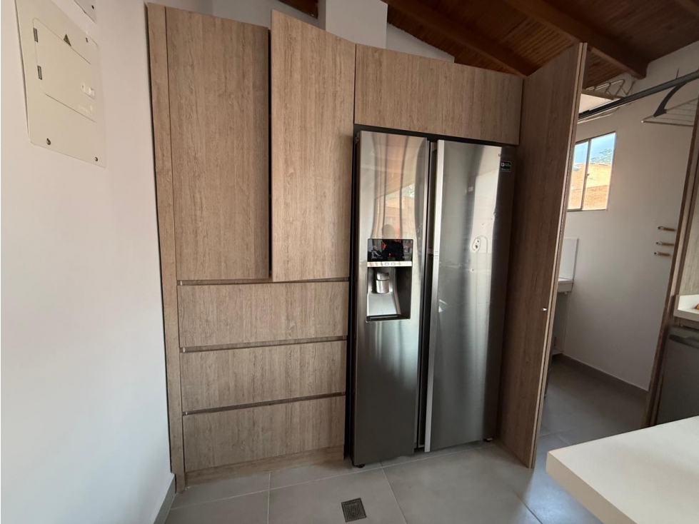 Apartamento 116m2 frente a City Plaza Loma del Escobero Envigado — foto 3