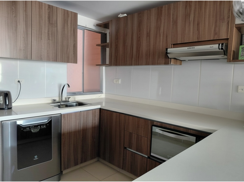 HERMOSO / AMPLIO APARTAMENTO SABANETA / SAN JOSE PARTE BAJA — foto 3