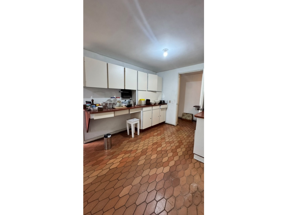 SE VENDE APAT POBLADO PARA REMODELAR CERCA A LA CLINICA MEDELLIN* — foto 6