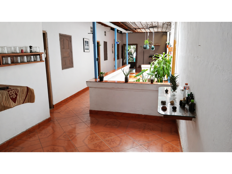 Casa como terreno con alto potencial de desarrollo inmobiliario - 1