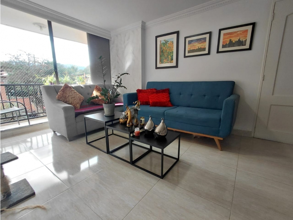 Venta Apartamento Loma de los Bernal Sin Poniente, Patio Interno