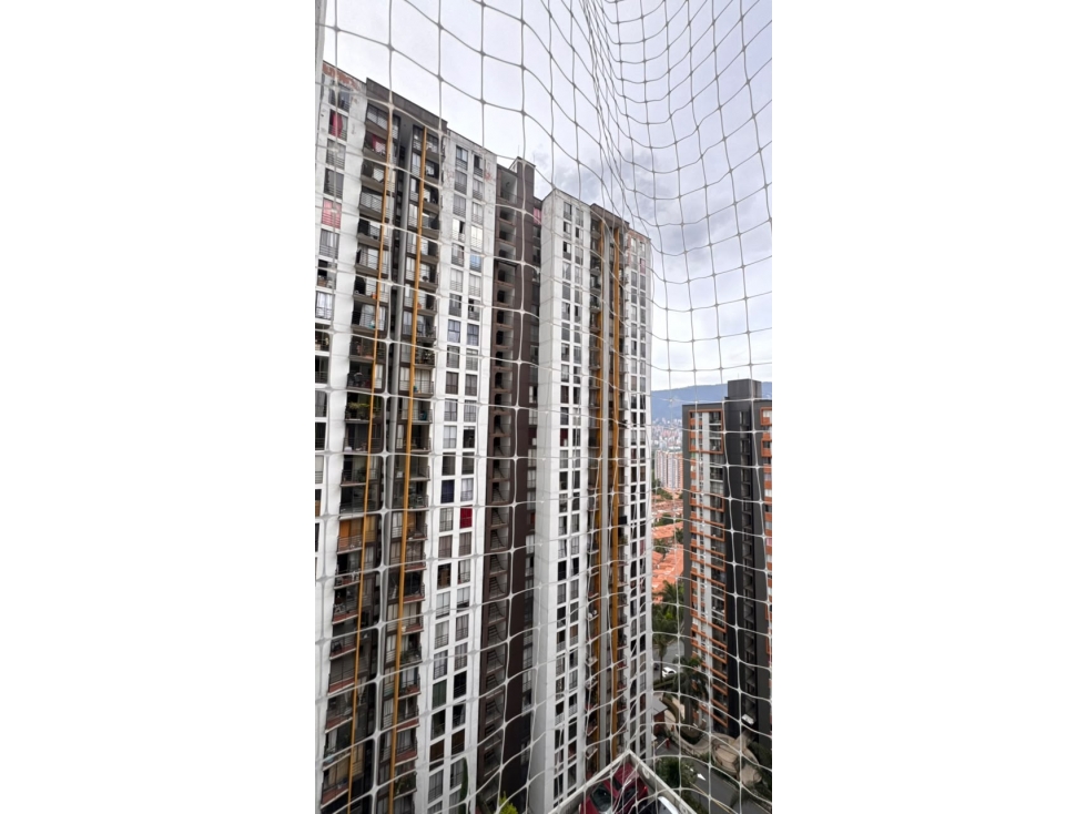 SE VENDE APARTAMENTO RODEO ALTO*