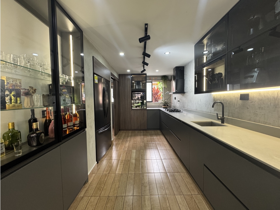 Casa para venta Envigado sector Lomas De Los Mesa — foto 3