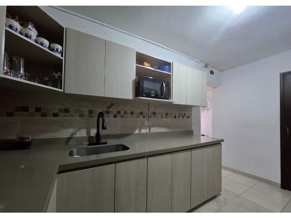 SE VENDE CASA EN BELEN ALTAVISTA PARTE BAJA CERCA A LA 80 Y MOLINOS* — foto 3