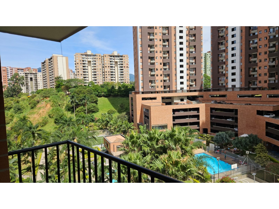 SE VENDE APARTAMENTO EN RODEO ALTO*