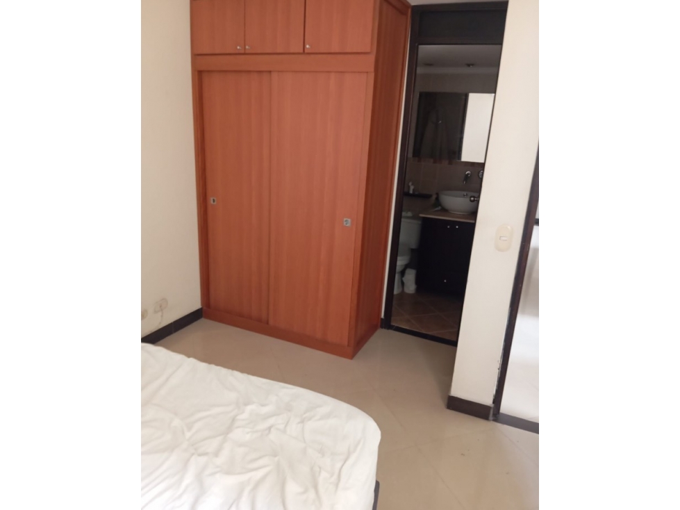 SE VENDE APARTAMENTO RODEO ALTO SOLO CONTADO* — foto 4