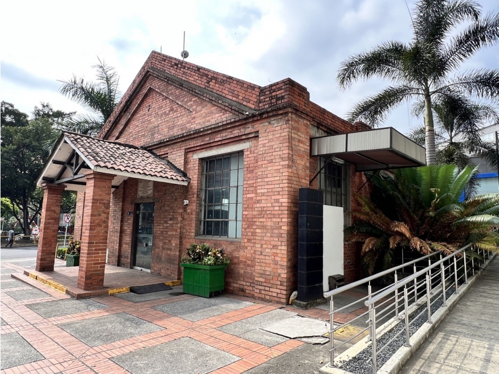 VENTA LOCAL COMERCIAL CHIPICHAPE, CALI.
