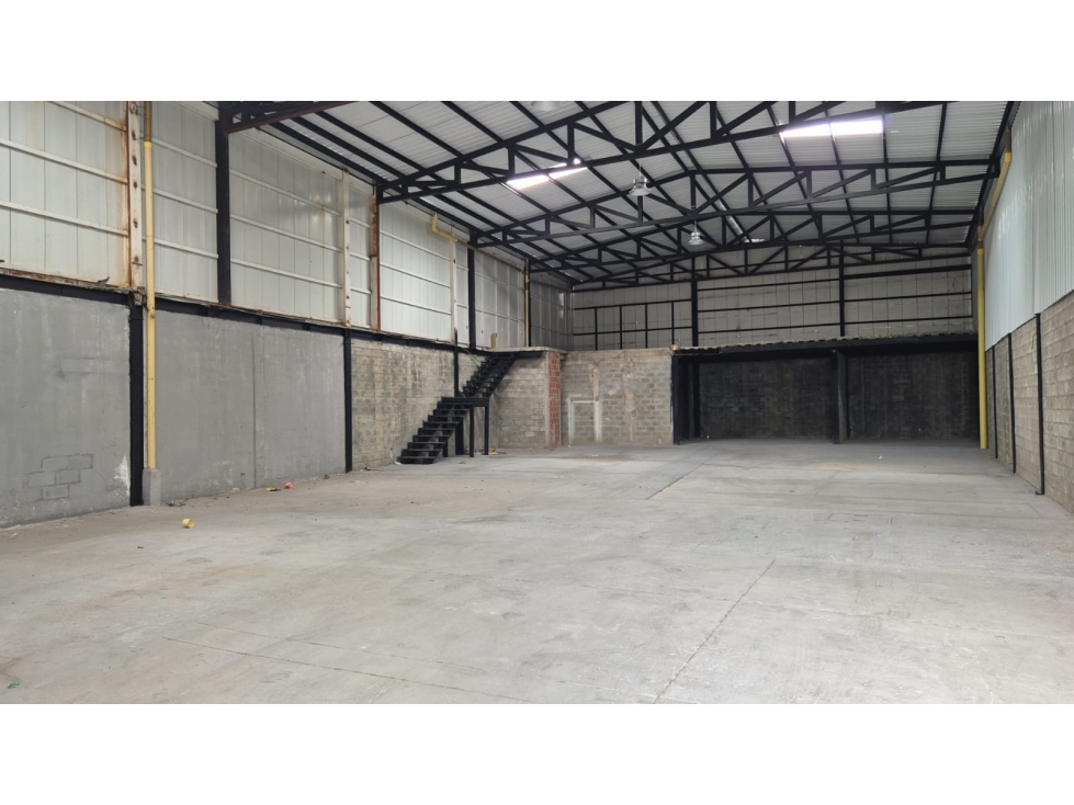 ALQUILER BODEGA INDUSTRIAL, ARROYOHONDO, YUMBO.