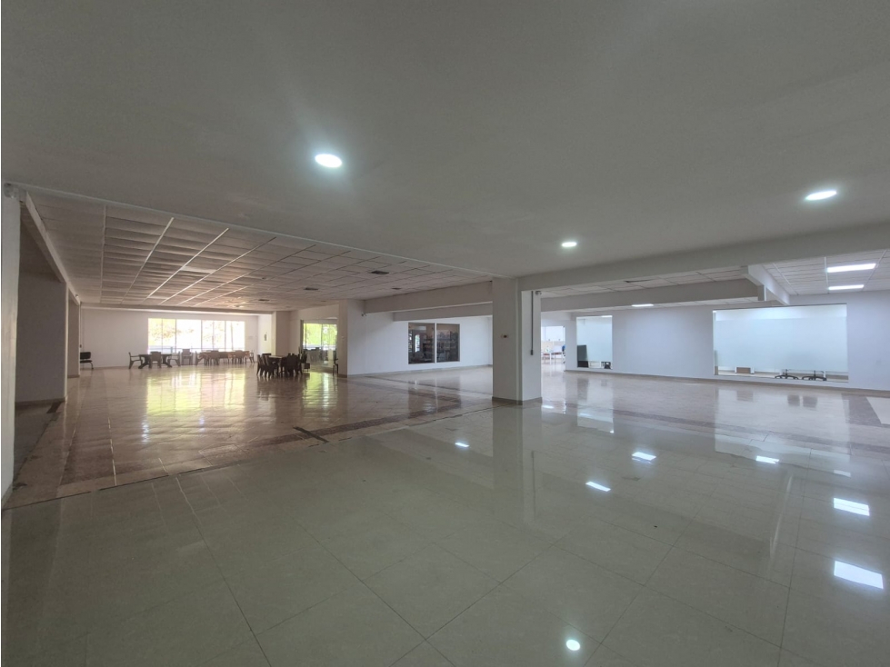 ALQUILER OFICINAS MENGA, CALI.