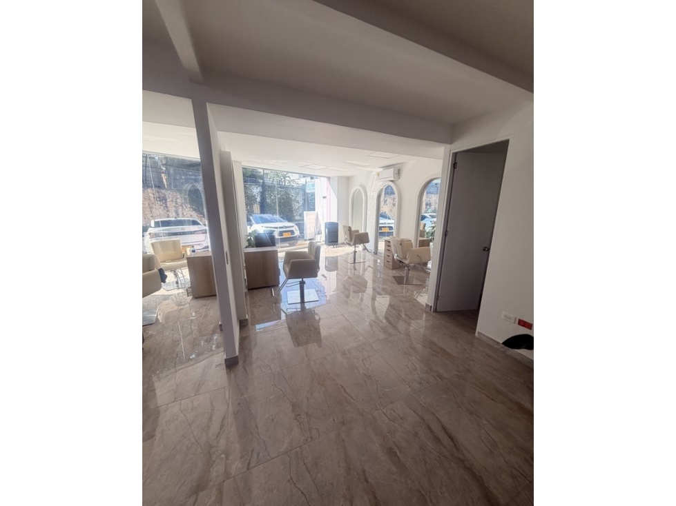ALQUILER LOCAL COMERCIAL CIUDAD JARDIN, CALI. — foto 3