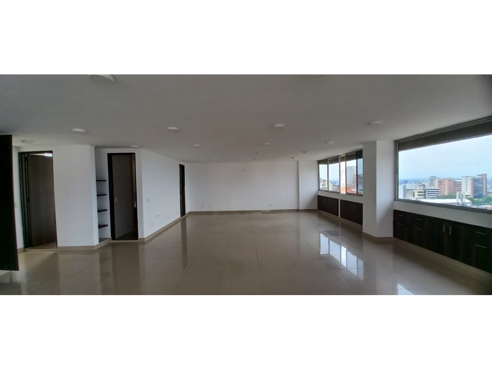 ALQUILER OFICINA GRANADA, CALI. — foto 2