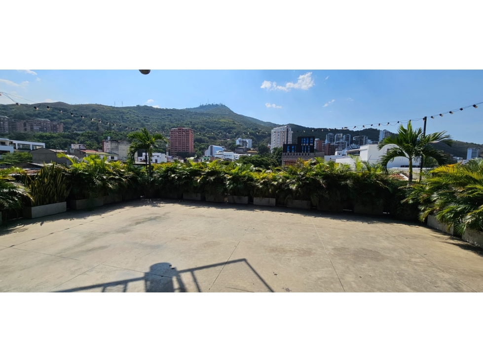 ALQUILER LOCAL COMERCIAL TERRAZA/ROOFTOP, GRANADA, CALI. — foto 3