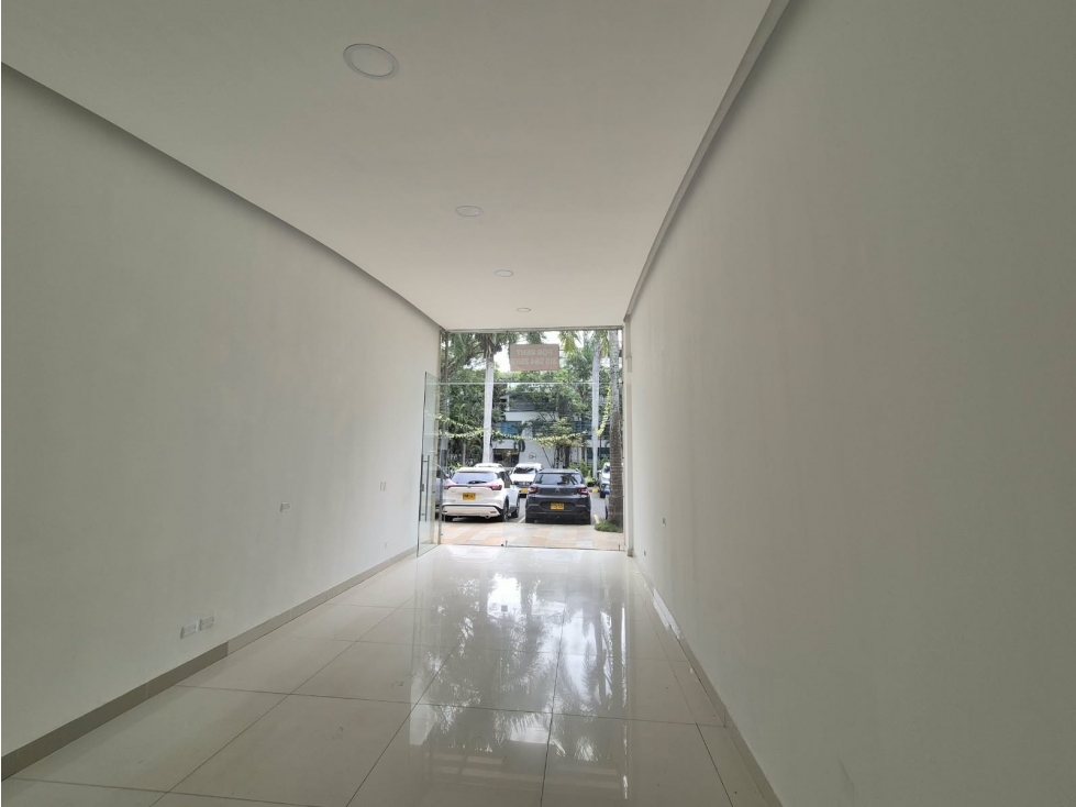 ALQUILER LOCAL COMERCIAL, CIUDAD JARDIN, CALI. — foto 4