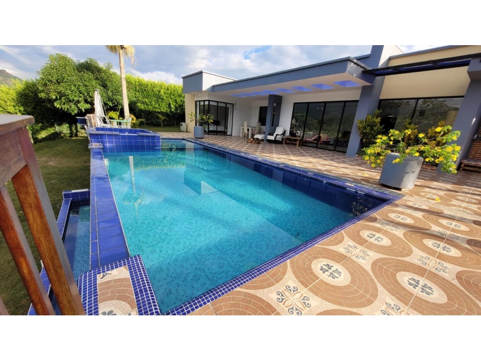 Venta Casa Campestre en Condominio Combia Pereira — foto 2