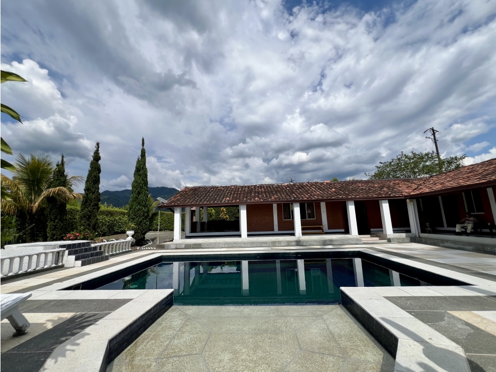 Casa Campestre en Venta en Combia, Pereira