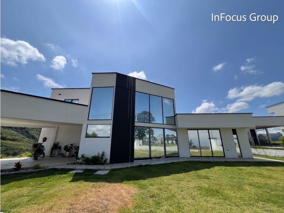 Venta de Casa Campestre Moderna en Frailes Dosquebradas - 1