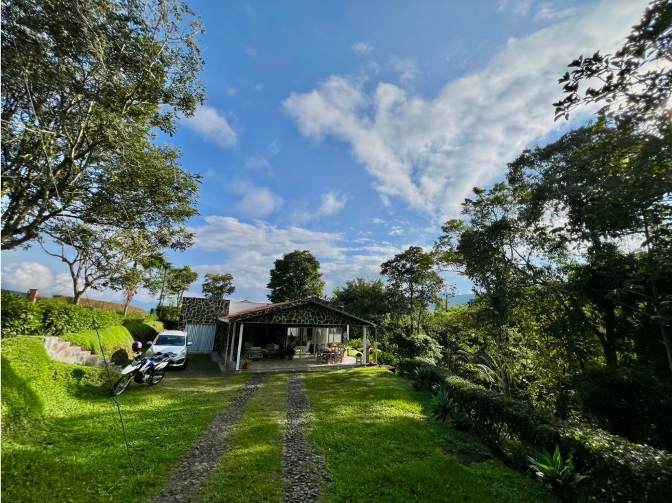 Casa Campestre en venta en Vía Pereira - Armenia