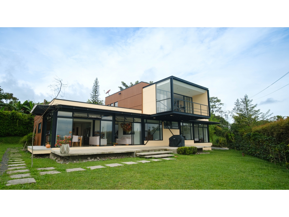 CASA CAMPESTRE EN VENTA EN LA VIA PEREIRA - ARMENIA