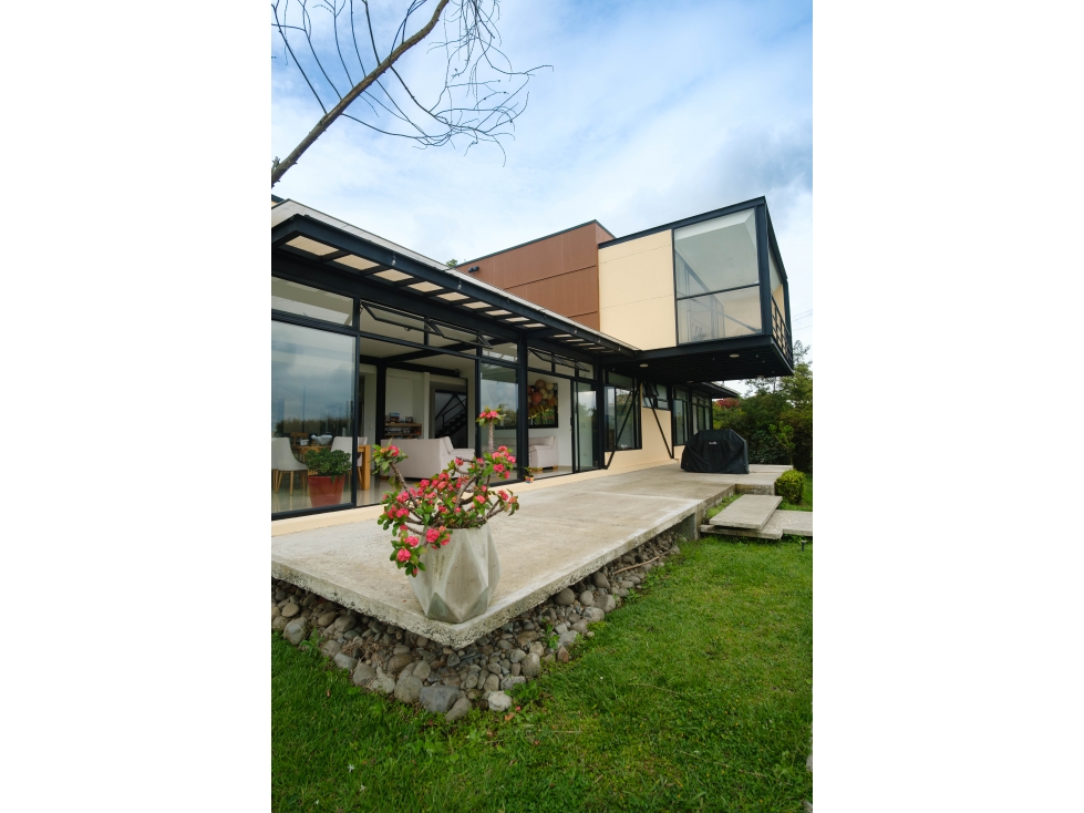 CASA CAMPESTRE EN VENTA EN LA VIA PEREIRA - ARMENIA — foto 2