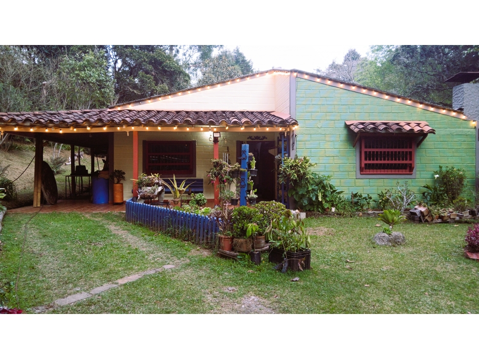 LCG-330-Casa Campestre-Santa Elena-V.Central -Parcelación Santa Teresa
