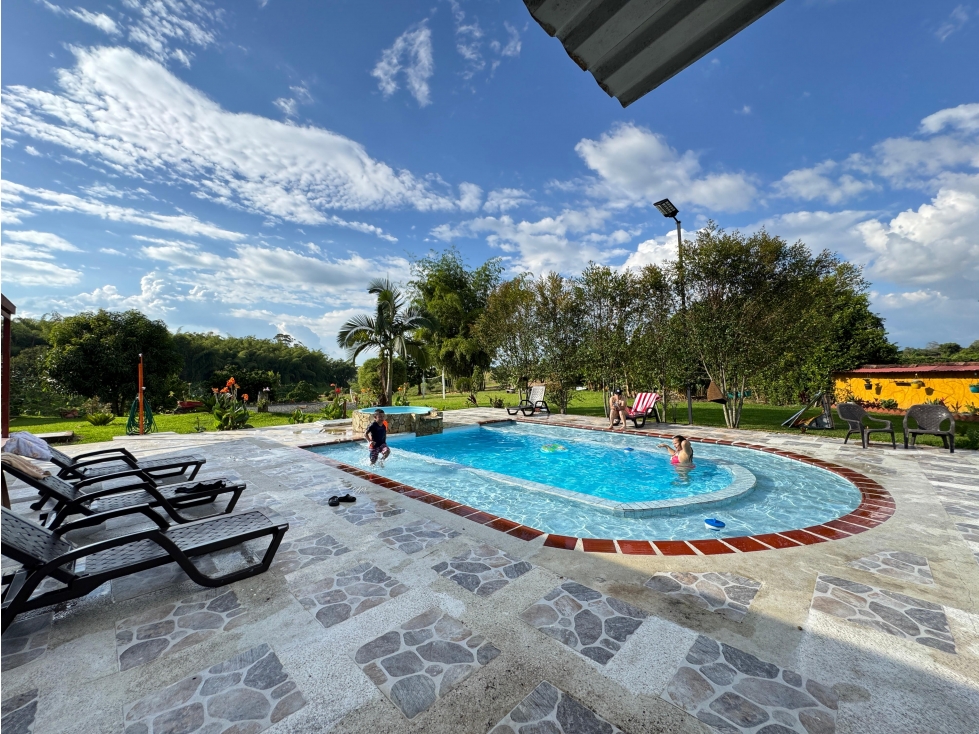 Venta Finca Hotel en Montenegro, Armenia - 2