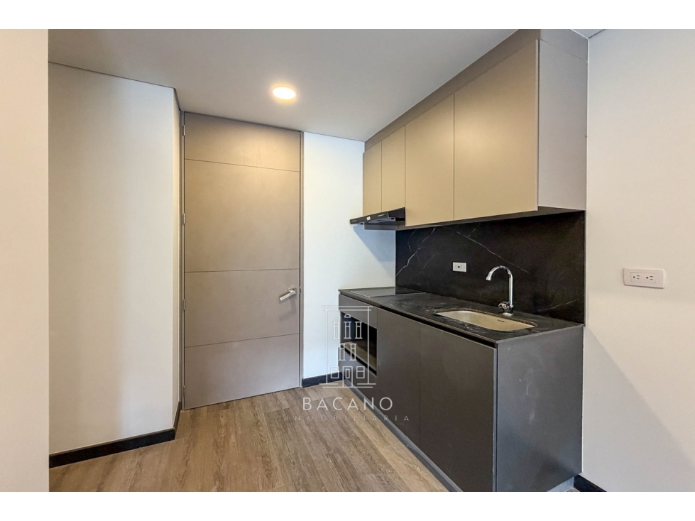 Apartaestudio con terraza en arriendo en Chapinero