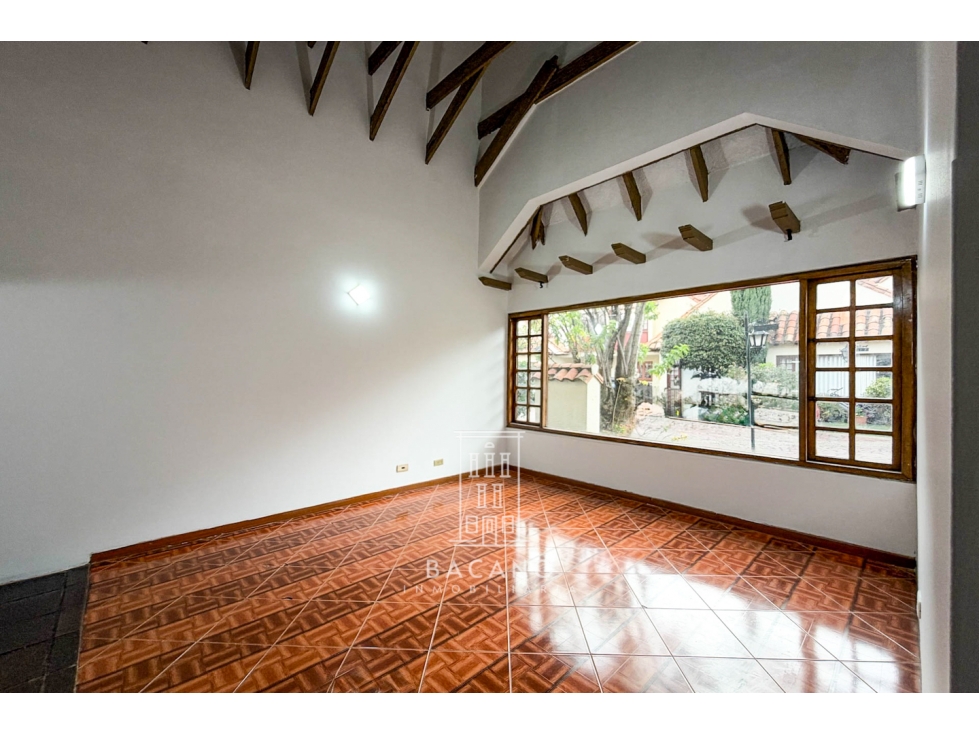 Casa Dúplex con terraza en venta en Cedritos — foto 2