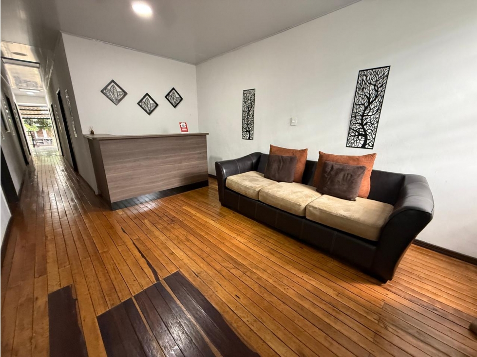 CASA COMERCIAL EN PLENO CENTRO DE LA CIUDAD