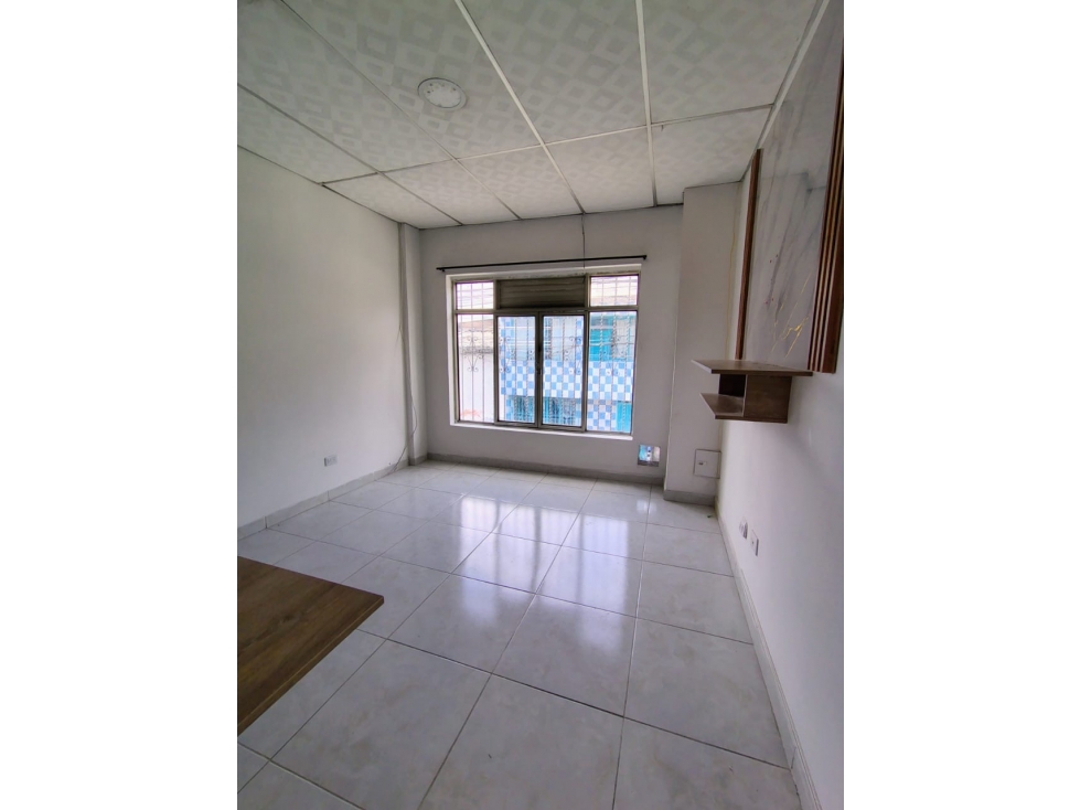 Casa con apartaestudios y locales comerciales Centro de Pereira — foto 6