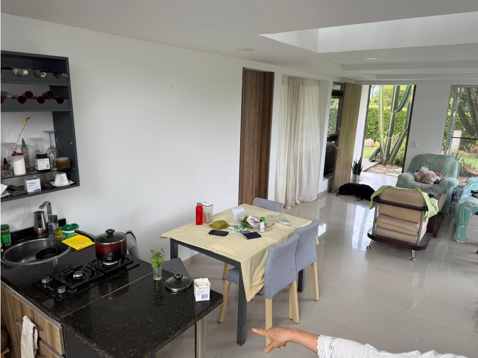 Renta de Amplia Casa Campestre con 5 Habitaciones en Renta - 4