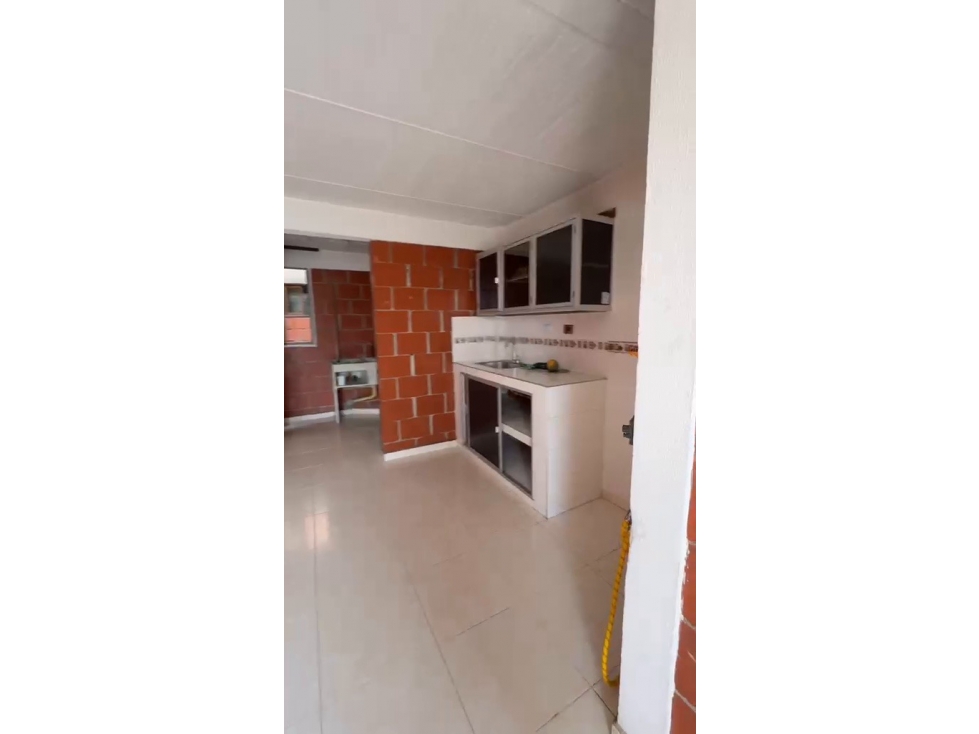 ¡APARTAMENTO EN DOSQUEBRADAS CON PRECIOÂ NEGOCIABLE! — foto 2