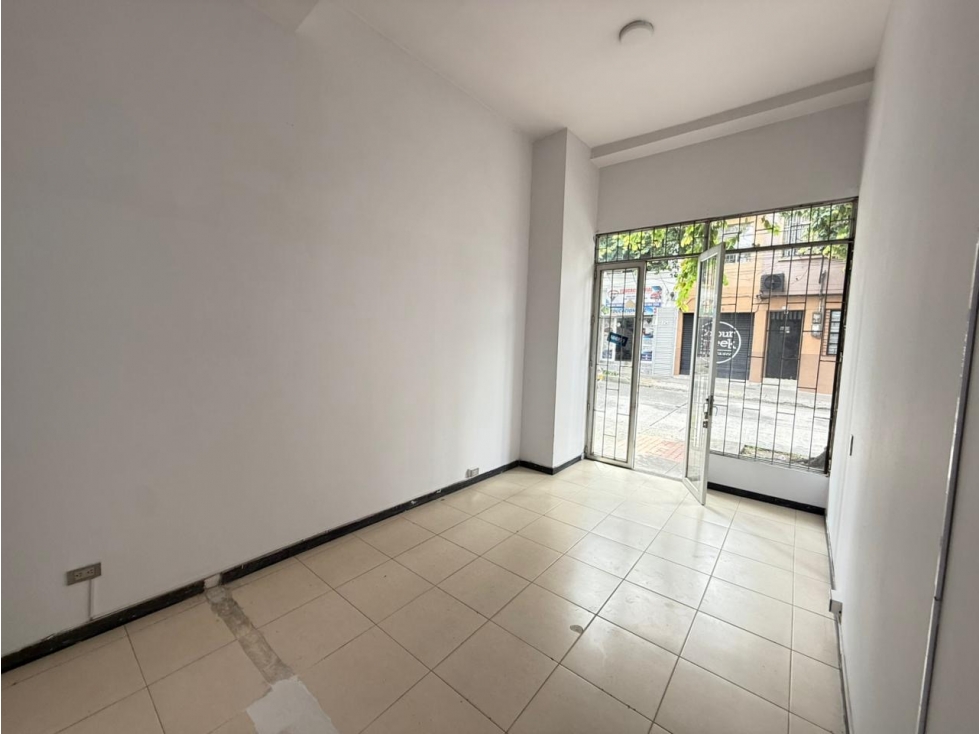 ¡Gran oportunidad de inversiÃ³n! Local comercial sobre la carrera 4