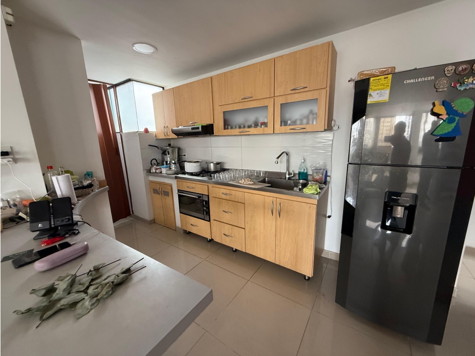 APARTAMENTO GRANDE CON PARQUEADERO EN EL CENTRO DE PEREIRA — foto 5