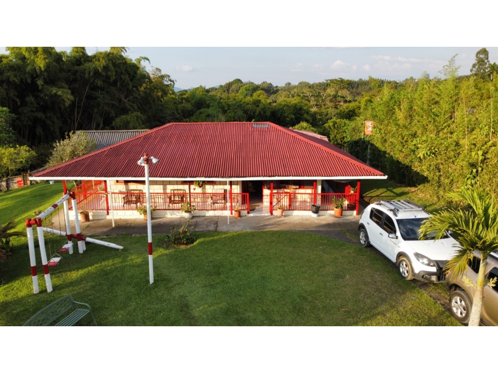 Finca turística operativa con piscina, senderos y alto potencial — foto 4